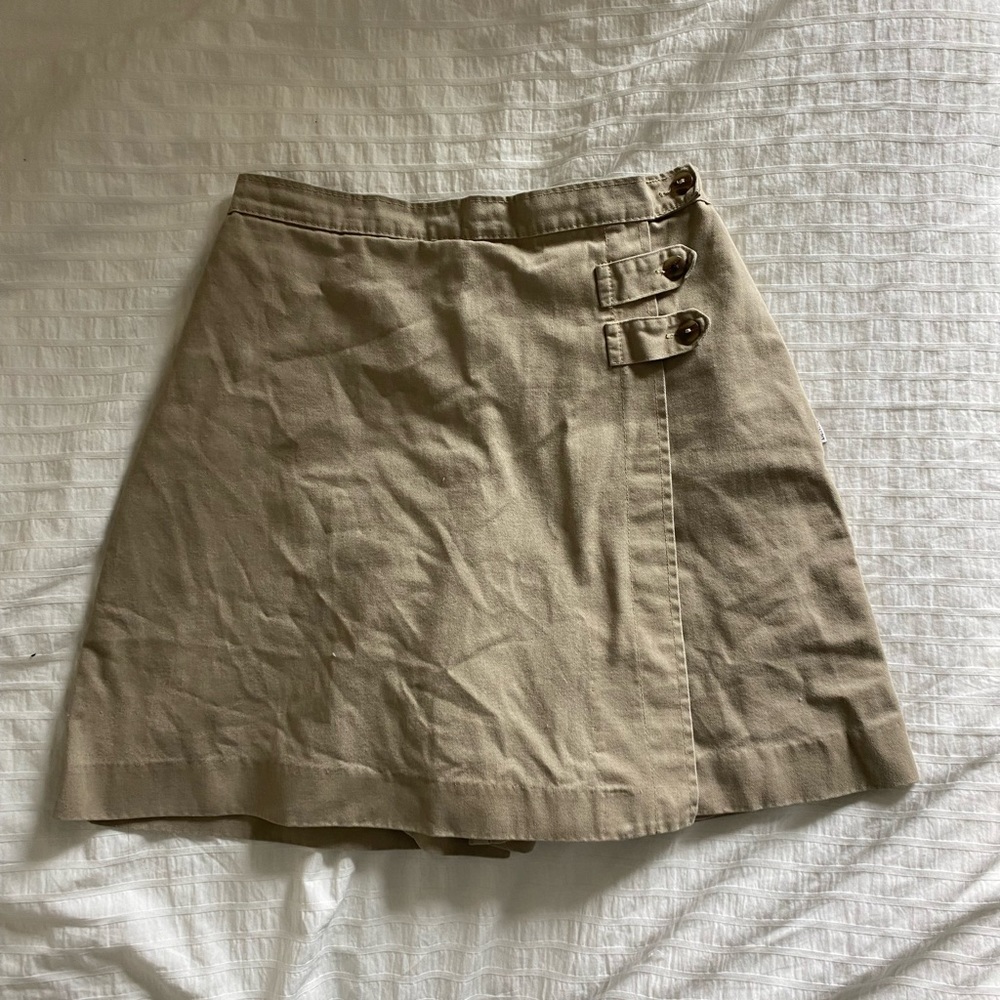 Preppy tan skort